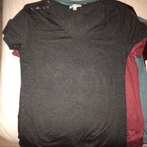 💚3/$20💚 Zenna Outfitters Gray Vneck soft tee L